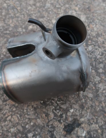 Foto k článku Olejové nádržky pro Francouzský motocykl Terrot