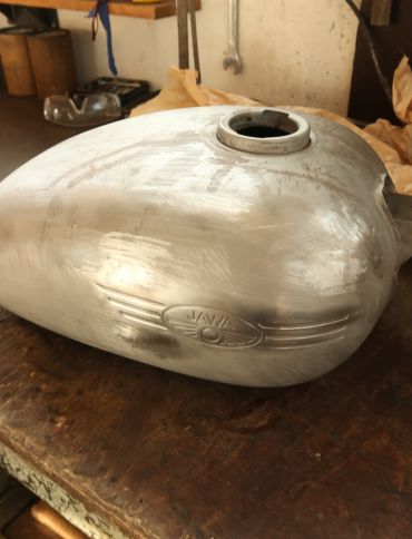 Foto k článku JAWA 350/354